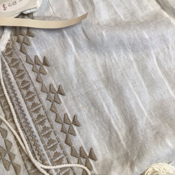 NWT Love Stitch Ivory Sheer Embroidery Top Sz Medium - Picture 5 of 8